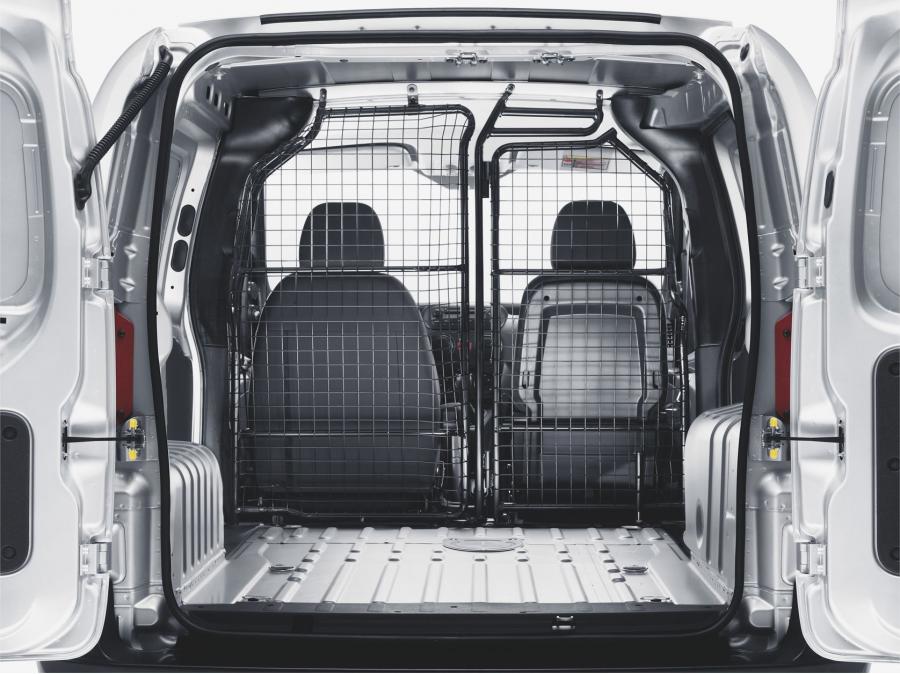  Peugeot Bipper 2008 года  (фото 36 из 93)